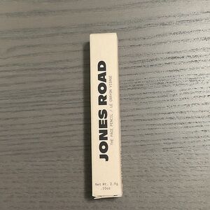 NIB Jones Road Face Pencil Shade 4 - Medium buildable coverage 4.5 star reviews